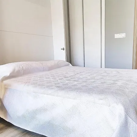 Apartment Cibeles 904. Moderm With Sea Views In Centre.